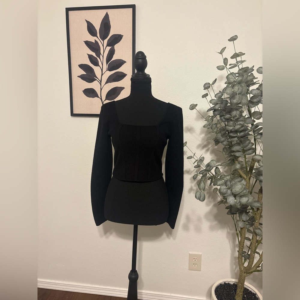 Hunter & Brown Black Long Sleeve Cropped Sweater Size Large